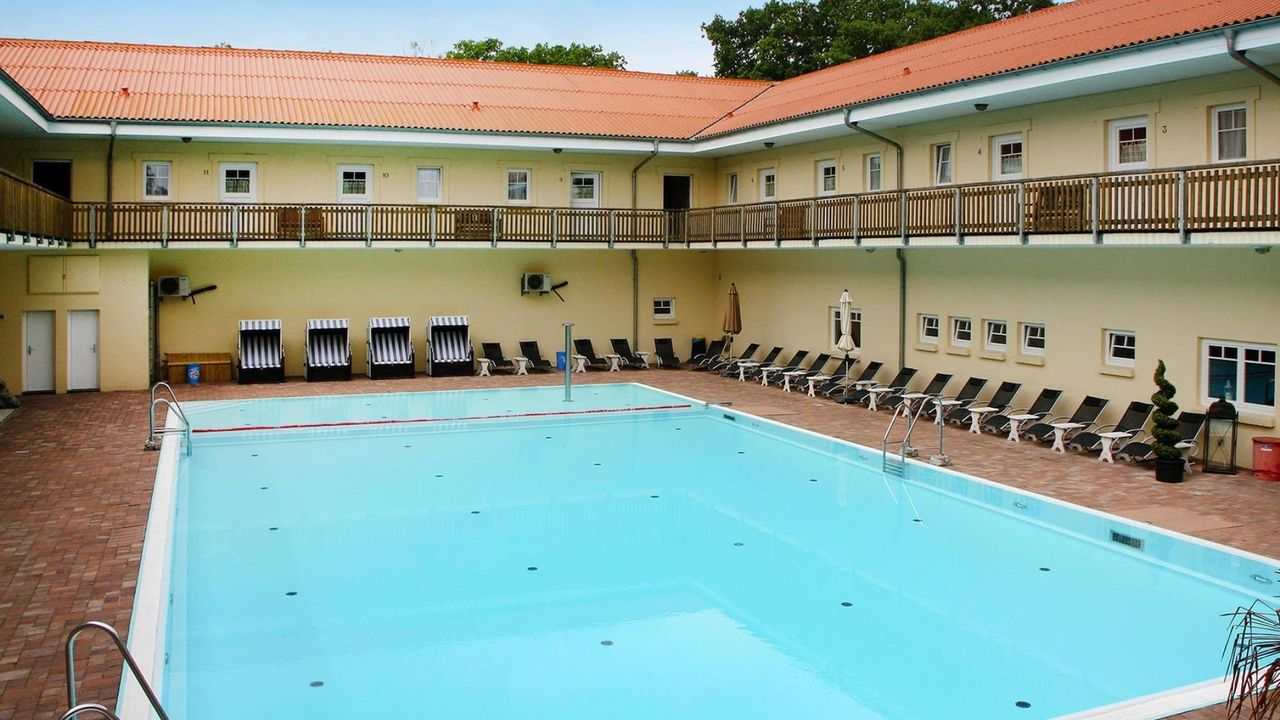 PoolOfHouse PoolOfHouse